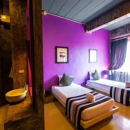 The b Ranong Trend Hotel