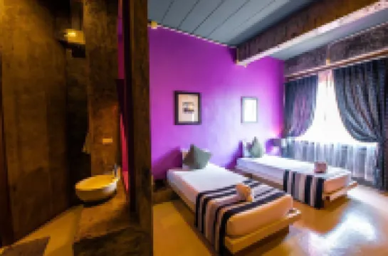 The b Ranong Trend Hotel