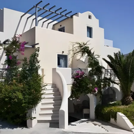 Atlantis Beach Villa Отели рядом с достопримечательностью «Пляж Периволос»
