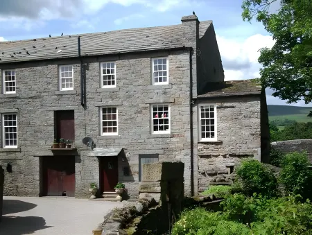 Riverside Bed & Breakfast