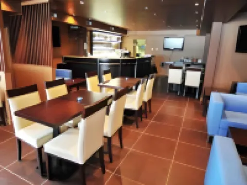 Skky Hotel Hotels in Whitehorse