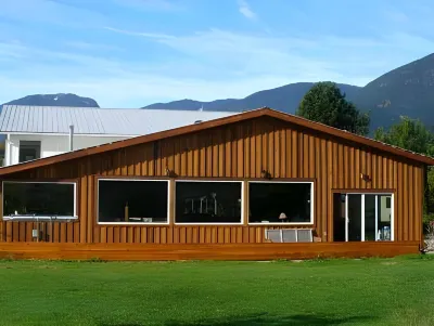 Harrison Hammond House Farmstay Các khách sạn gần Cottonwood 4 Cinemas