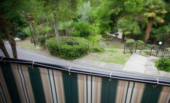 Forgotten Garden Apartments and Rooms