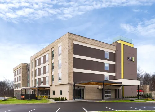 Home2 Suites by Hilton Brownsburg - parking