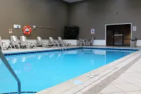 Ramada by Wyndham North Platte & Sandhills Convention Ctr - Pools