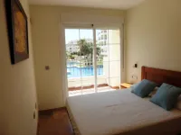 Beautiful 2 Bedroom 2 Bathroom Apartment with Pool - Badekar