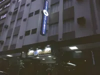 Hotel Columbia Hotels near Pari