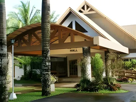 Pineapple Island Resort Отели рядом с достопримечательностью «Университет Северный Камаринес»