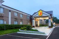 Super 8 by Wyndham Grand Prairie North - Parkering