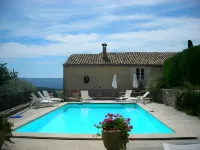 Mas des Romarins, the Originals Relais - Pools