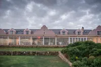 Blue Bay Lodge