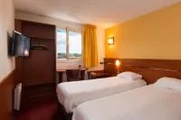 Brit Hotel Rennes Cesson - Parking