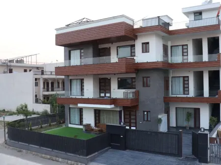 Ginger Garlic Chandigarh Отели в г. Мохали