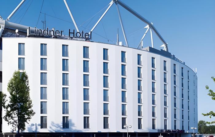The Curve Hotel BayArena