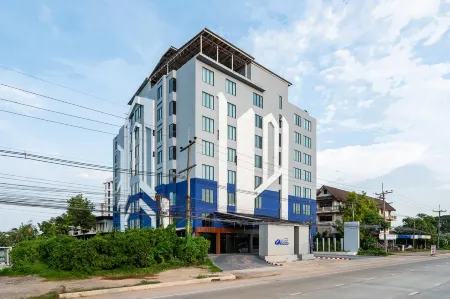 Kokotel Chiang Rai Airport Suites Отели рядом с достопримечательностью «Chiang Rai University»
