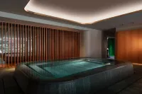 Sheraton Lake Como Hotel - Hot Tub