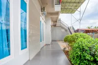 Twin House Syariah Hotel a Kasang