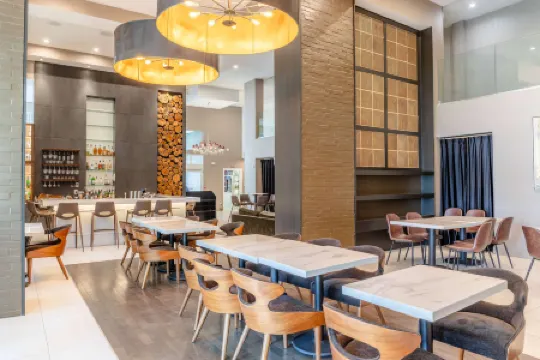 Tryp by Wyndham Savannah Downtown/Historic District