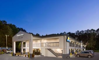 Days Inn by Wyndham Acworth