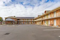 Shearing Shed Motor Inn - parking