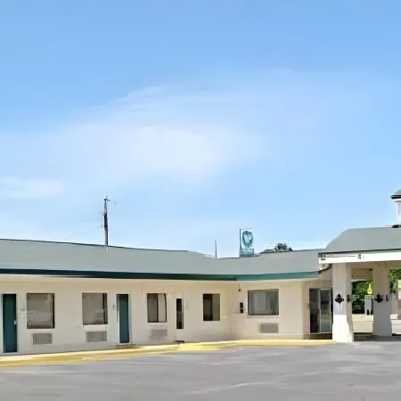 Executive Inn Pearsall