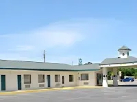 Executive Inn Pearsall Hotels near Frio Pioneer Jail Museum