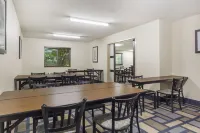 Best Western Plus Berkshire Hills Inn  Suites - Desayuno