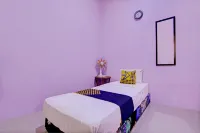 SPOT ON 93283 Sengon Kostel Syariah Hotel di Mayong