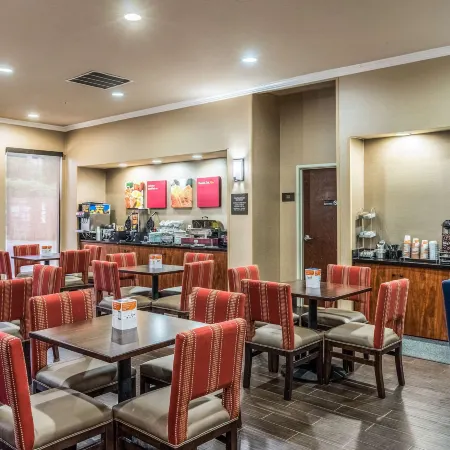 Comfort Suites Near Texas State University