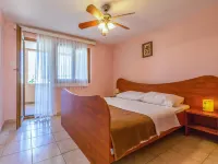 Delfin Hotels in Cesarica