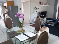 Crest Farm - Self-Catering 2-Bedroom, Wi-fi, Views, Swiming Pool ウォーターフォールのホテル