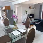 Crest Farm - Self-Catering 2-Bedroom, Wi-fi, Views, Swiming Pool