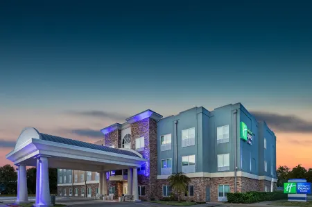 Holiday Inn Express & Suites Rockport - Bay View Отели в г. Рокпорт