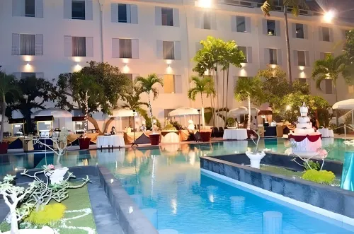 Hotel New Saphir Yogyakarta - bar