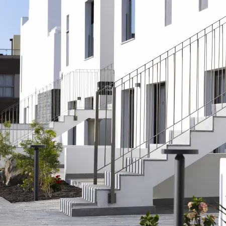 Esmeralda Cotillo Homes by Livvo