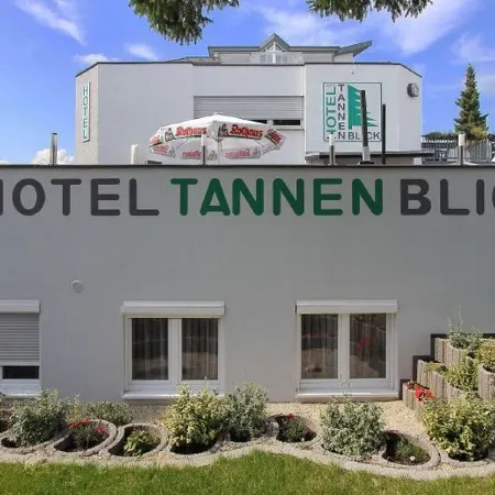 Hotel Tannenblick Отели рядом с достопримечательностью «Харнхайм»