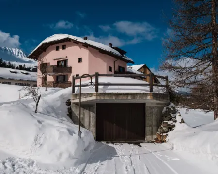 Haus Sunneschy Whg. 202 Hotels in Parpan