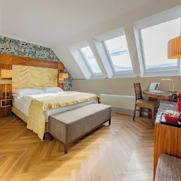 Hotel Josefshof am Rathaus Отели рядом с достопримечательностью «Площадь Ратхаусплатц»