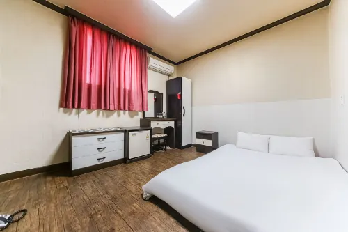 Gyeongju Sujeong Sauna Motel - 2-Star