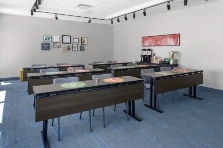 Aloft Glendale at Westgate Отели в г. Глендейл