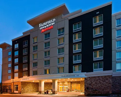 Fairfield Inn & Suites San Antonio Alamo Plaza/Convention Center Hotels near Rivercenter Mall