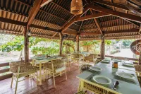 Sibaya Beach Resort, Morjim - Beach