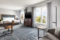 Homewood Suites by Hilton Manchester/Airport Hotel dekat Pine Island Park