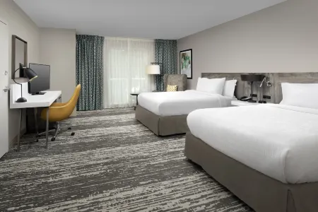 Hilton Garden Inn Miami - Brickell / Near Key Biscayne, FL Отели рядом с достопримечательностью «Eighth Street»