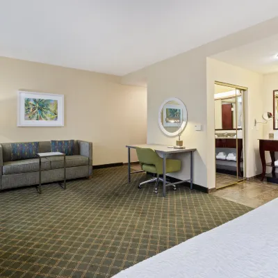 Hampton Inn West Palm Beach-Lake Worth-Turnpike Hotels near Okeeheelee Park