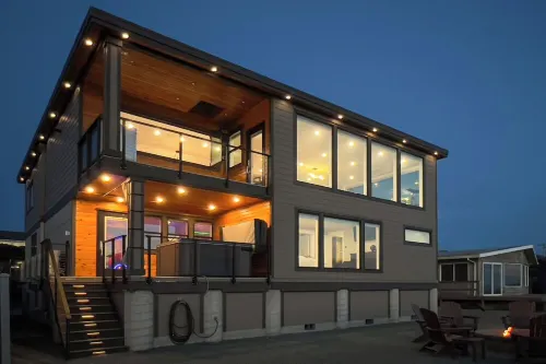 Oceanfront Luxury, EPIC Game Room, Hot Tub, 4 Kings Beds, Fire Pit, Amazing View