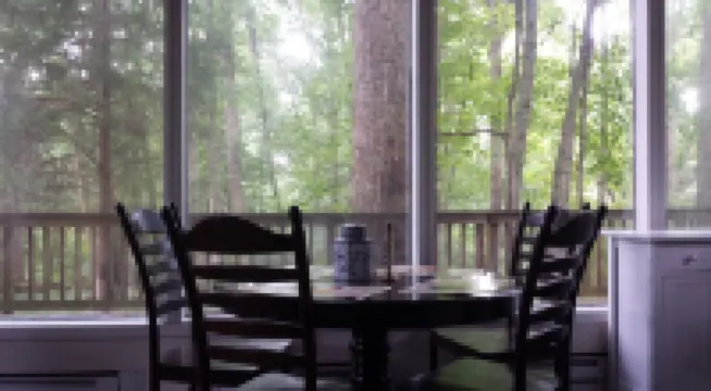 RockinC Cabin. Private cabin in the tall trees. On a120 acre farm.