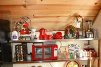 Rustic Fall Cottage | Pet Friendly