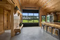 Barndominium, Embracing Skaneateles lake's Beauty. Hotels in Skaneateles