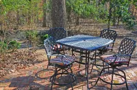 Tranquil Updated Home Mins to UGA & Downtown